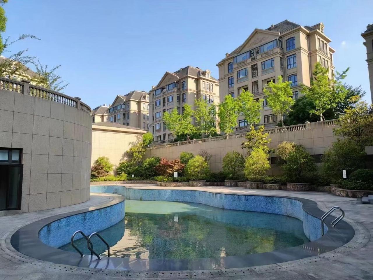 总高6层的洋房🏡，265.33平（户型附图），总价竟然只要一千万出头🤩🤩?