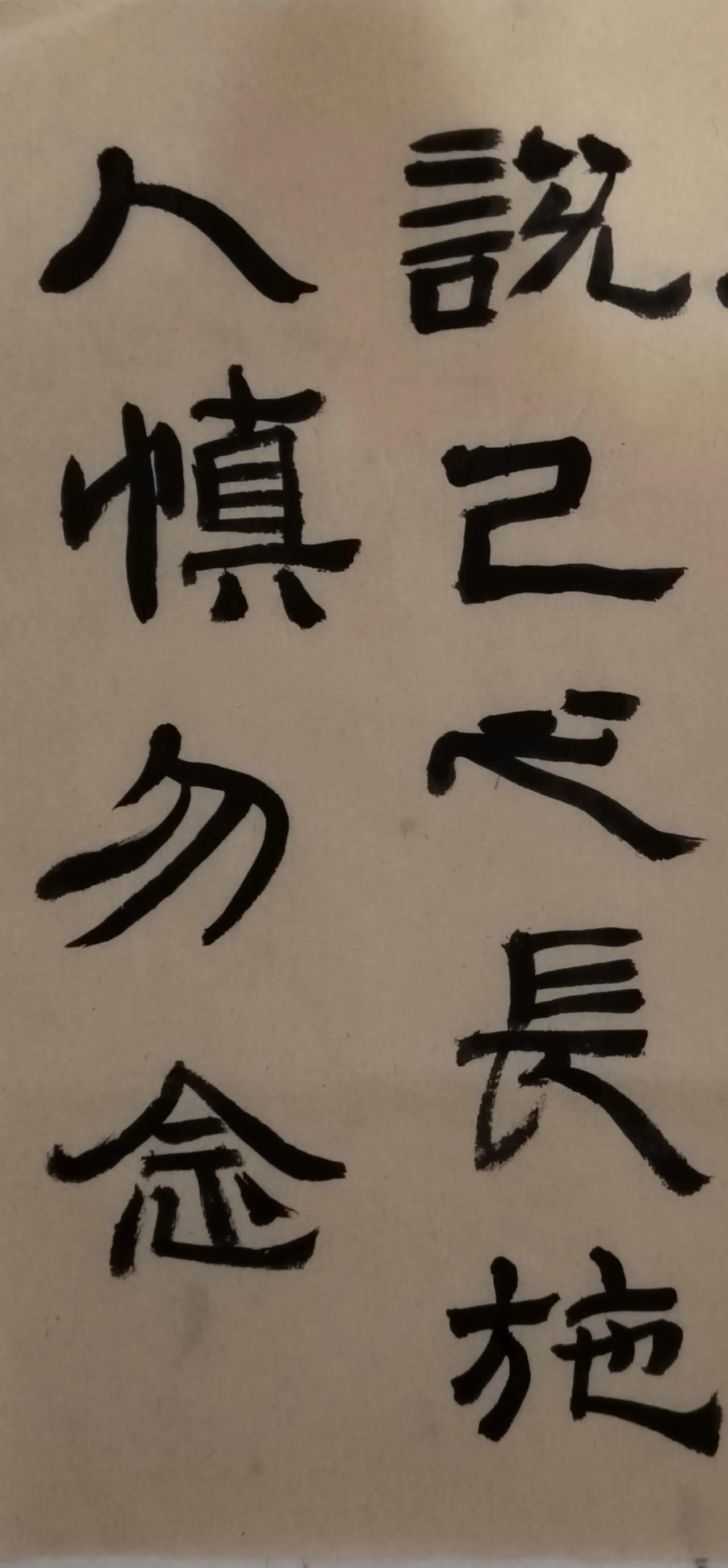 在不少人上长白班的同时，还有这样一部分人群，他们夜出早归，在从事上夜班的工作，不