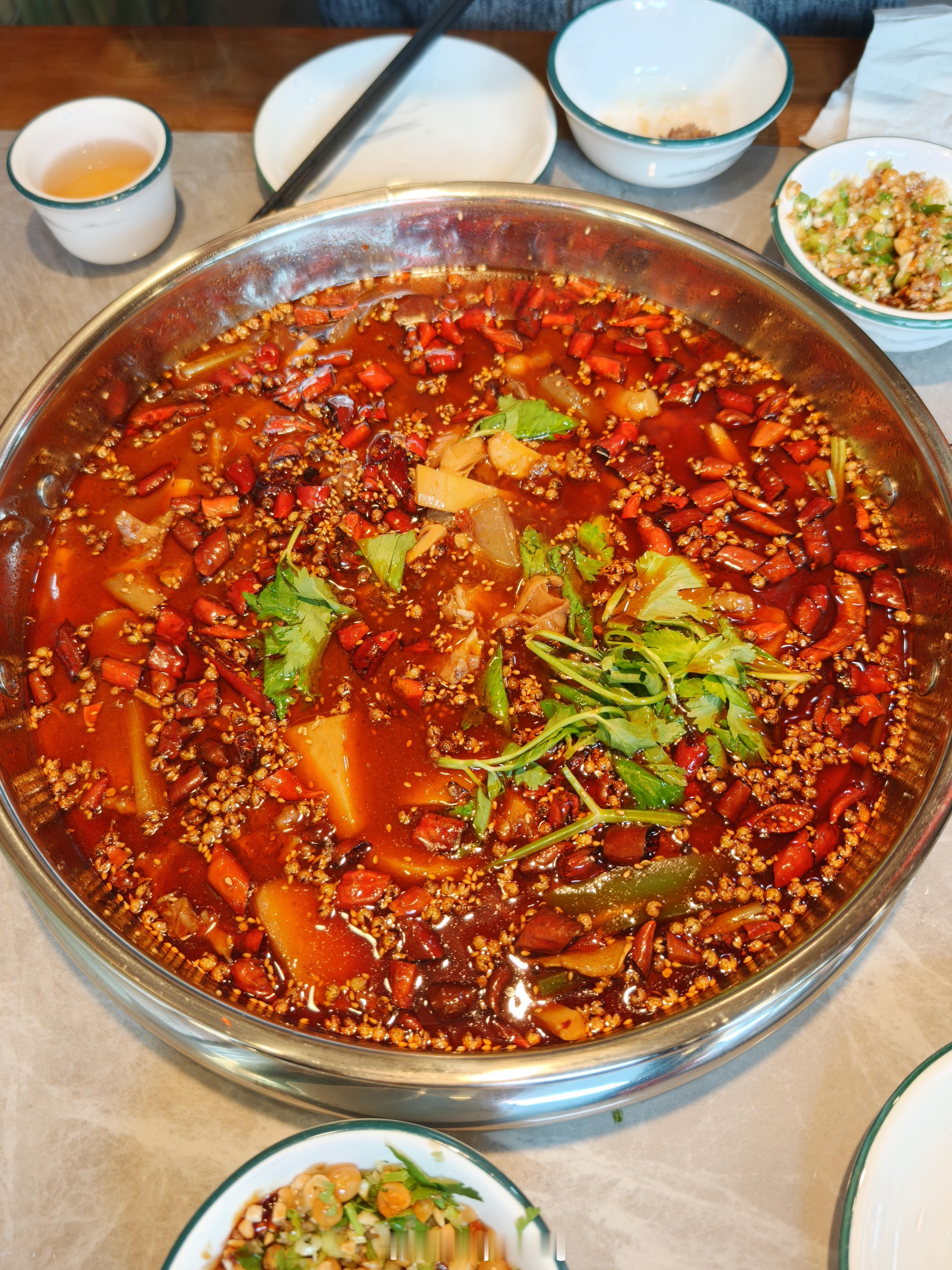 没有一只兔兔能跑出四川太巴适了 成都