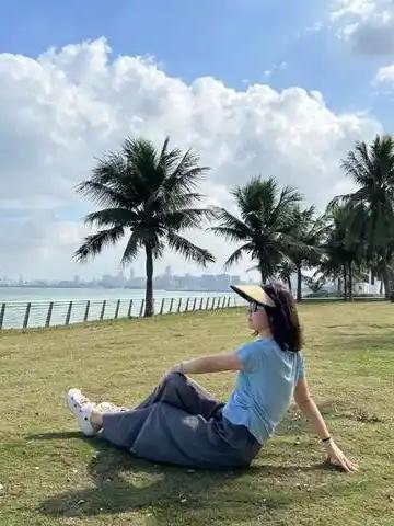 兄弟姐妹比自己过得好，嫉妒是种挺常见的情绪。哈佛研究显示，68%的人暗地里嫉妒过