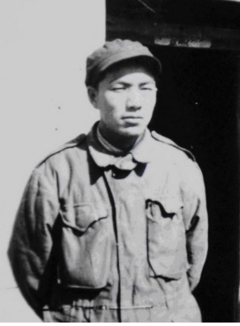 韩曙，山西省灵石县人，1936年3月参加中国工农红军，1937年4月加入中国共产