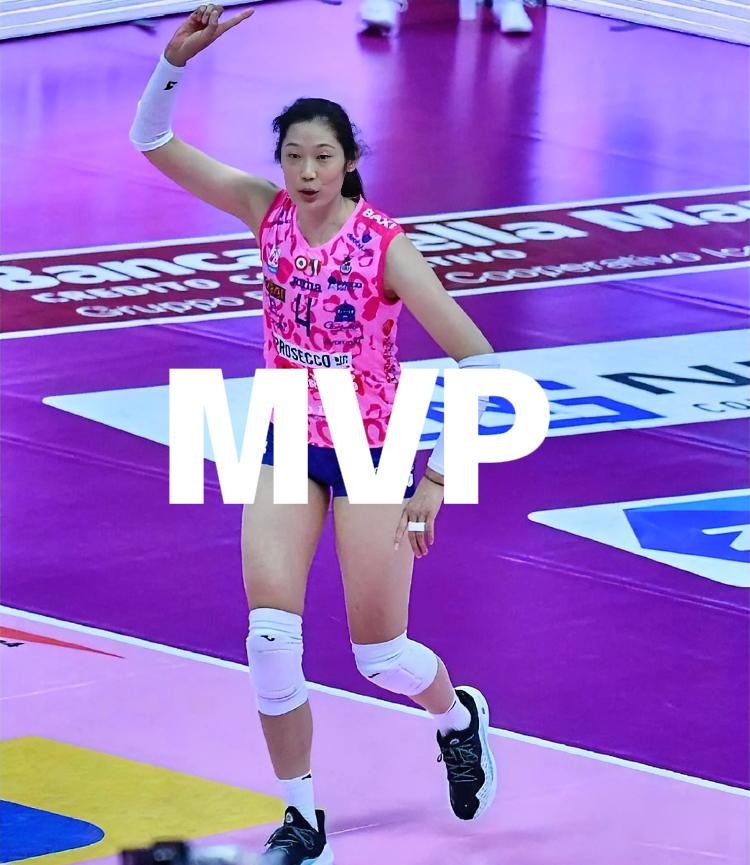 朱婷MVP！！
…
意甲女排联赛半决赛首回合，科内利亚诺主场迎战诺瓦拉，诺瓦拉一