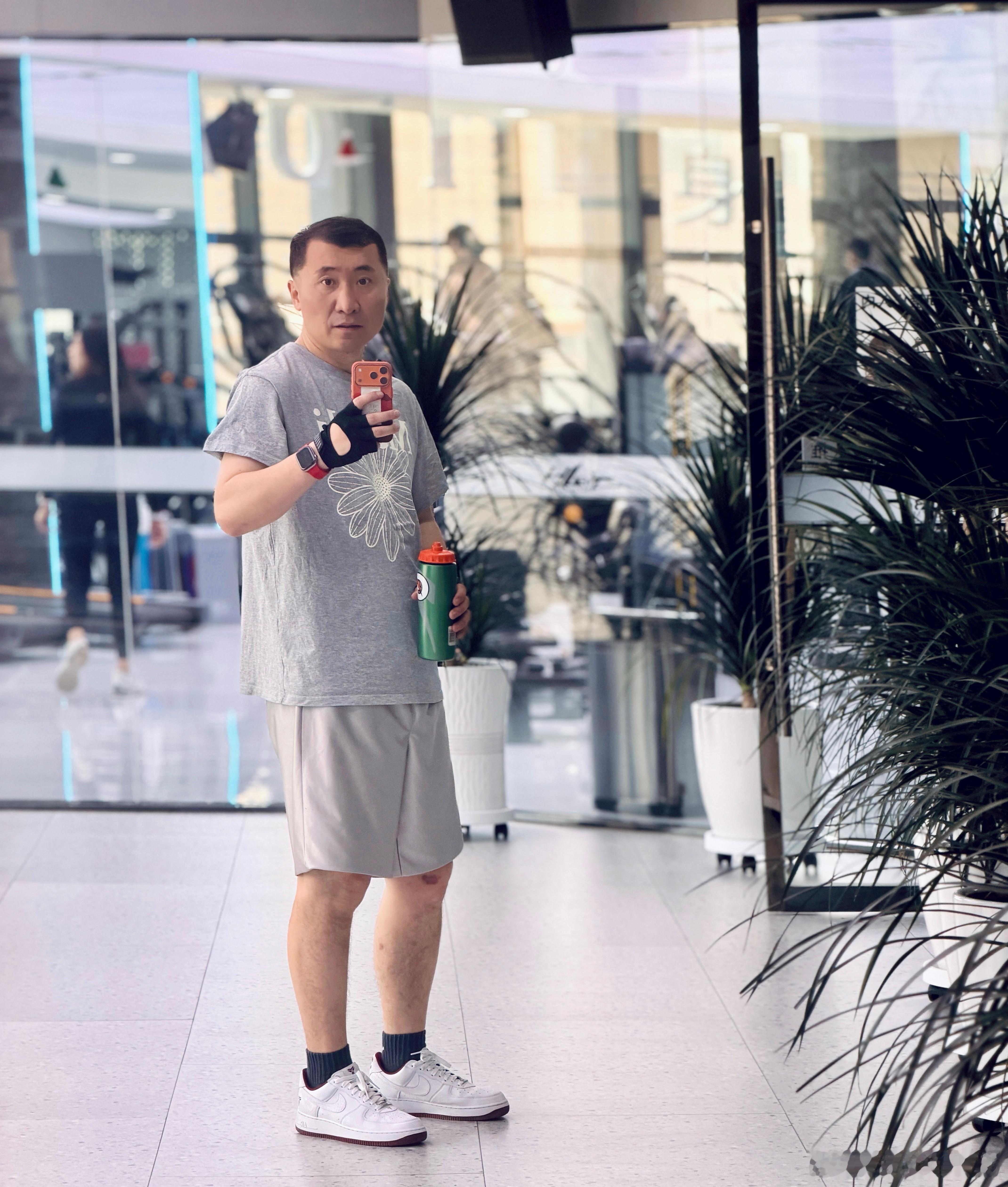 一些看似不起眼的习惯，其实在悄悄塑造着我们的状态。好梦~~~ 
