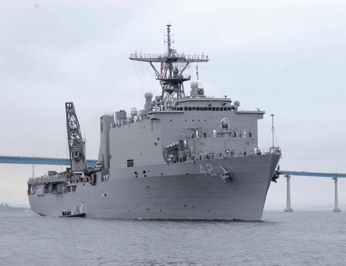 军事ai新视野 “惠德贝岛”级船坞登陆舰“惠德贝岛”级船坞登陆舰（Whidbey