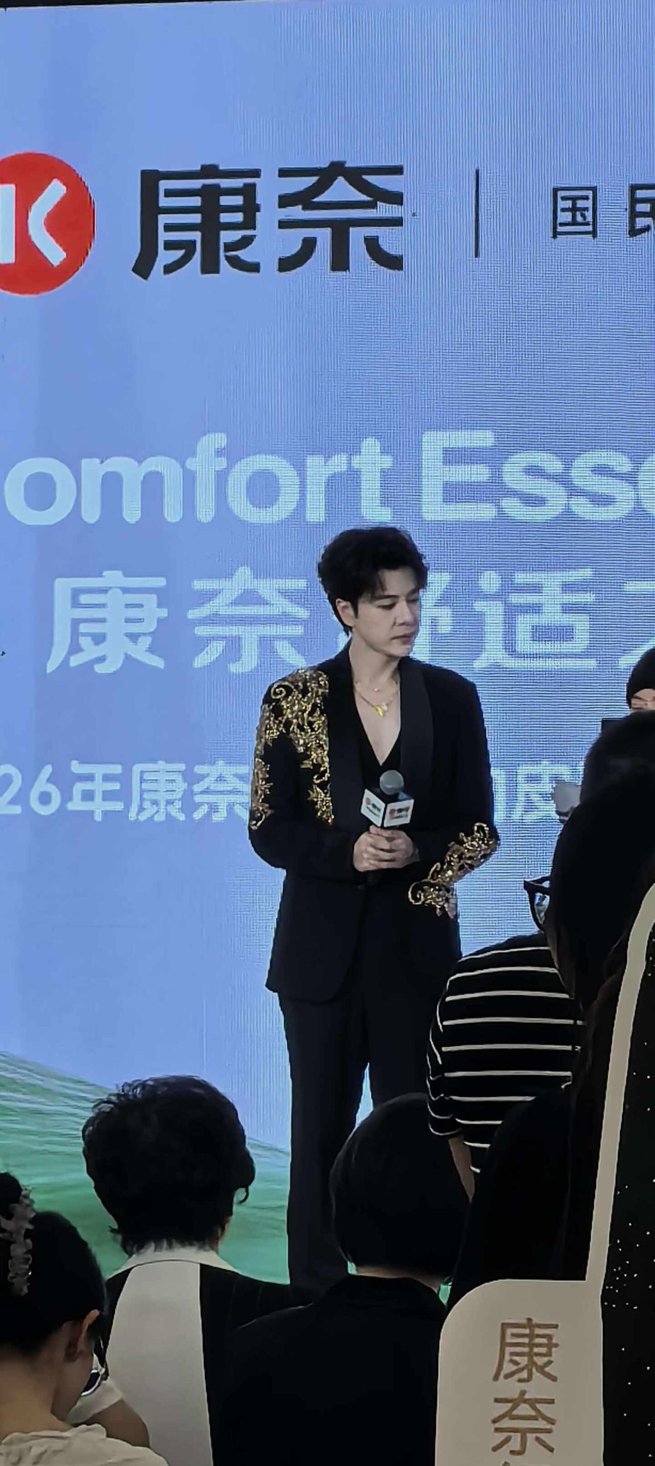 温州万象城徐海乔！！！
终于见到了你
久久不能平复心情
你是我在心情低落时唯一的