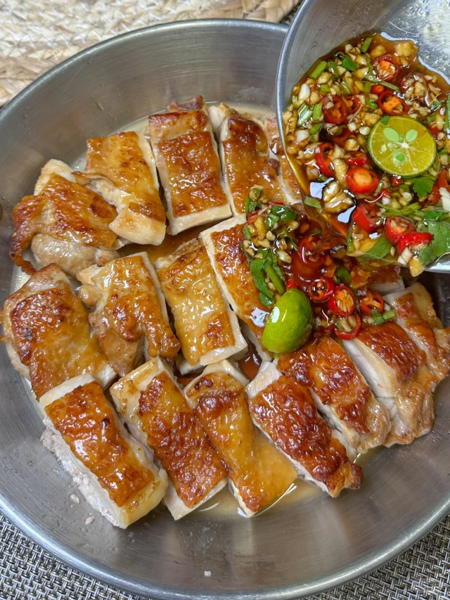 呜呜呜...泰式酸辣鸡腿也太好吃了吧！！