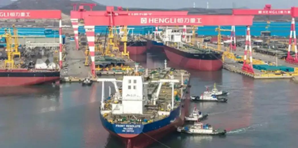 硬实力！4艘巨轮同日出坞，中国造船又创世界纪录！美国这次彻底坐不住了！

1月4