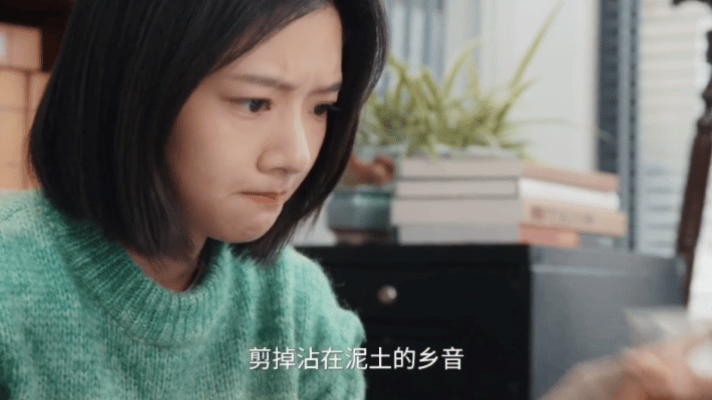 从指甲看主角是真穷《家事法庭》中秦律的指甲，让我看到了生活的无奈与真实。那舍不得