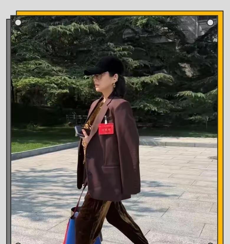 章子怡现在不谈恋爱不约会，就是简简单单做自己！除了自信就是像下定了某种决心一样的