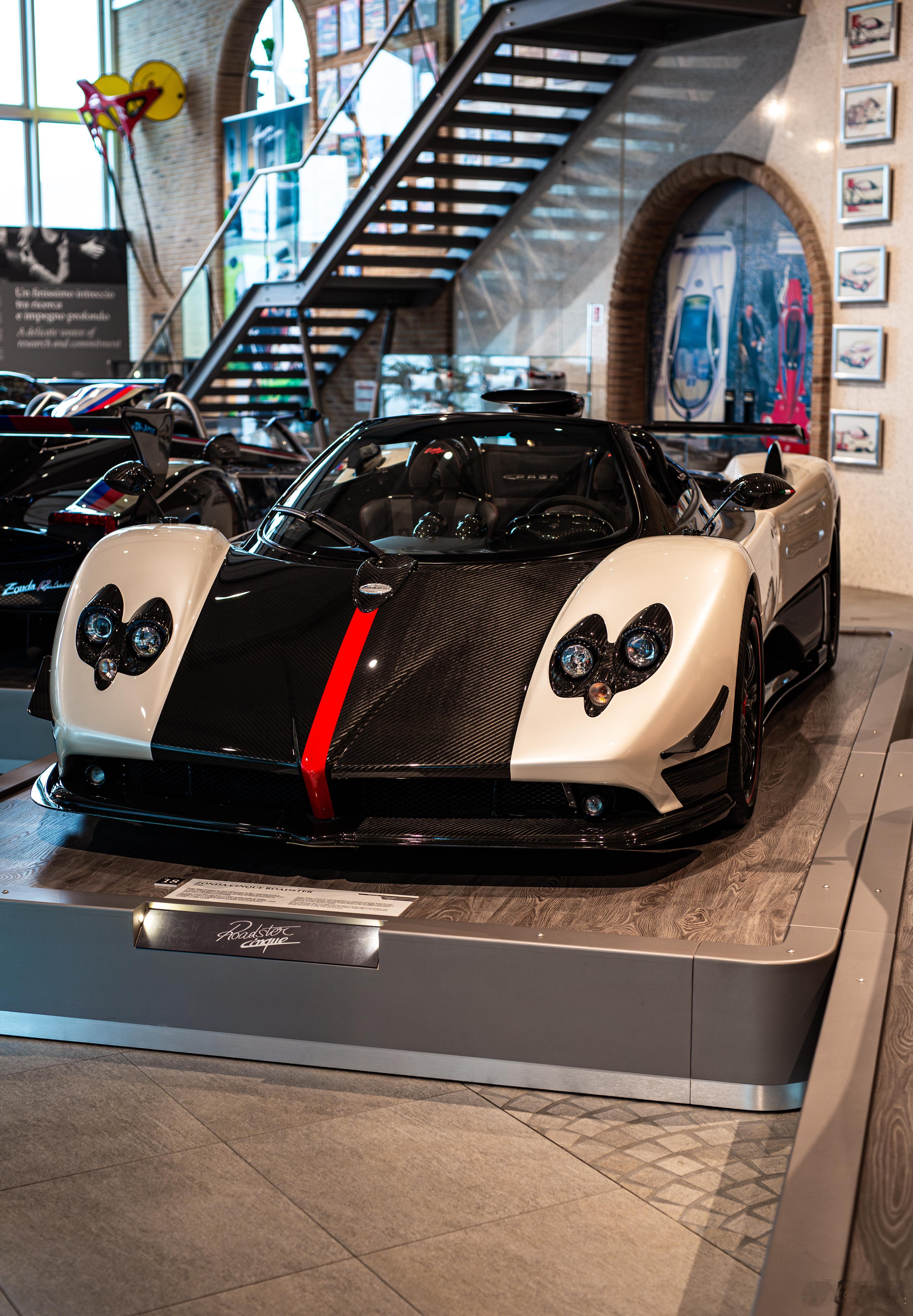 Zonda Cinque Roadster 5 of 5刚刚以2800万美元成交