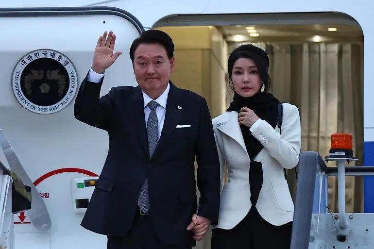‼️ 突发事件：      韩国法院批准逮捕被监禁的前总统尹锡悦的妻子。 韩国前