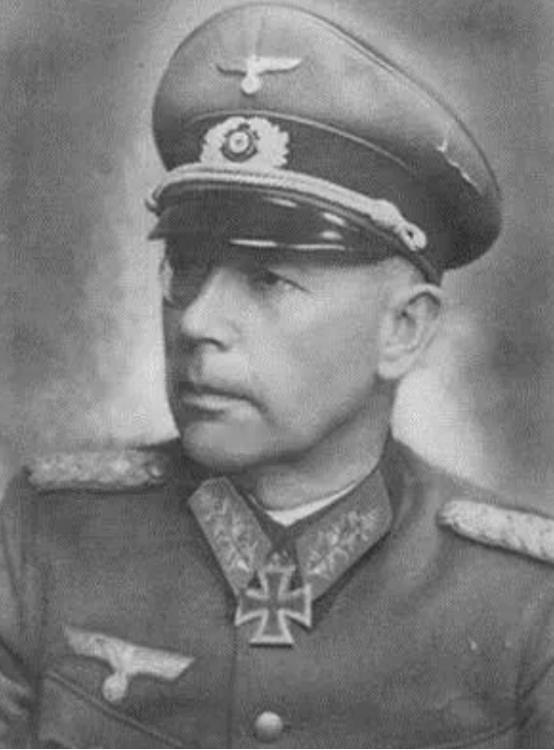 1944年，6万德军被十倍之数的苏联红军包围，苏军派人去劝降，没曾想，施特默尔曼