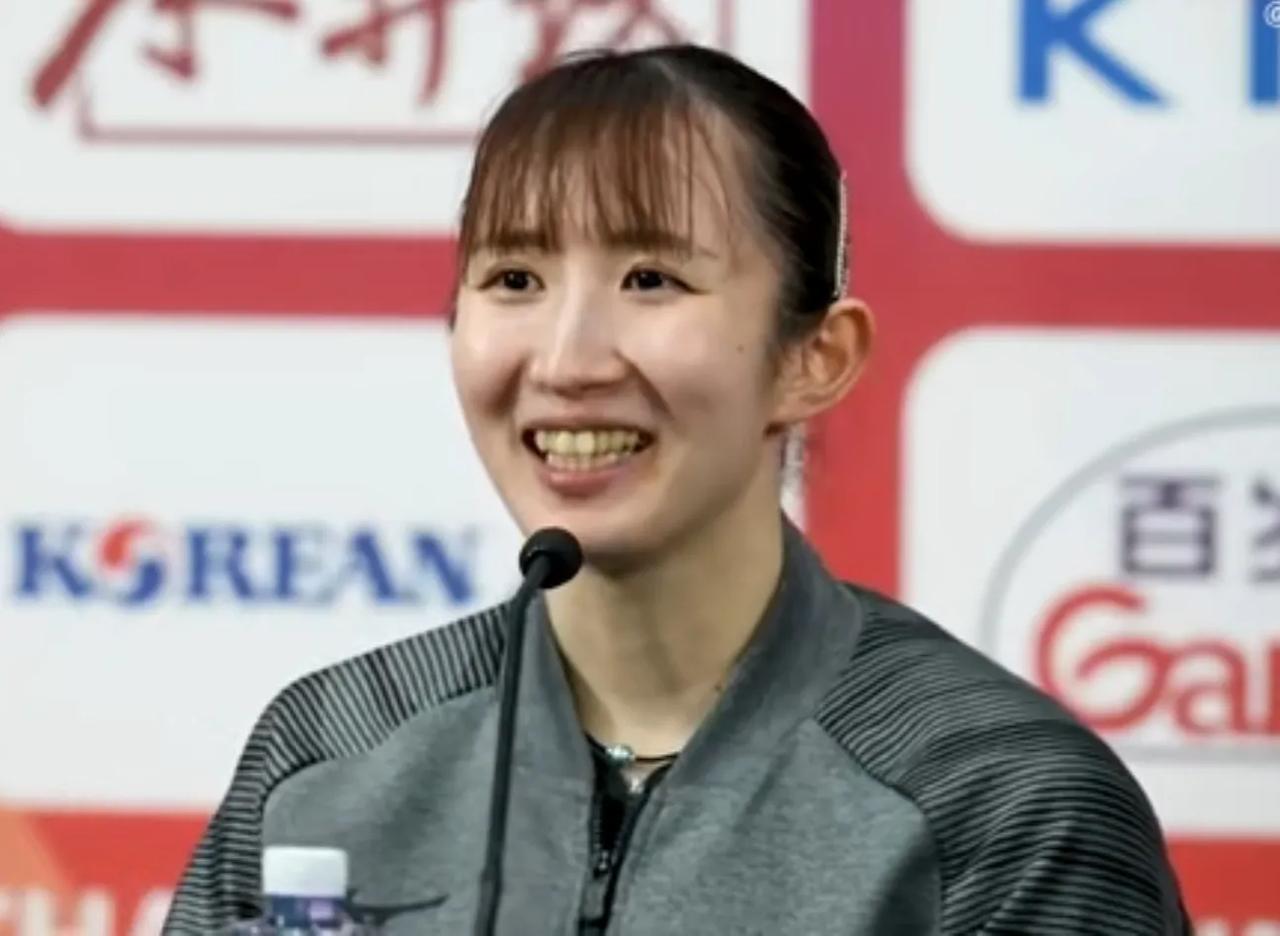 我觉得孙颖莎比我强三个位置（赛后采访早田希娜）
早田希娜说：就今天的比赛，我0-
