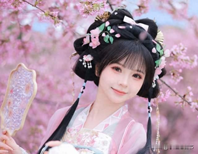 我嫁入东宫前三日 长公主说要验我贞洁 满殿命妇在前 她谎称我非完璧