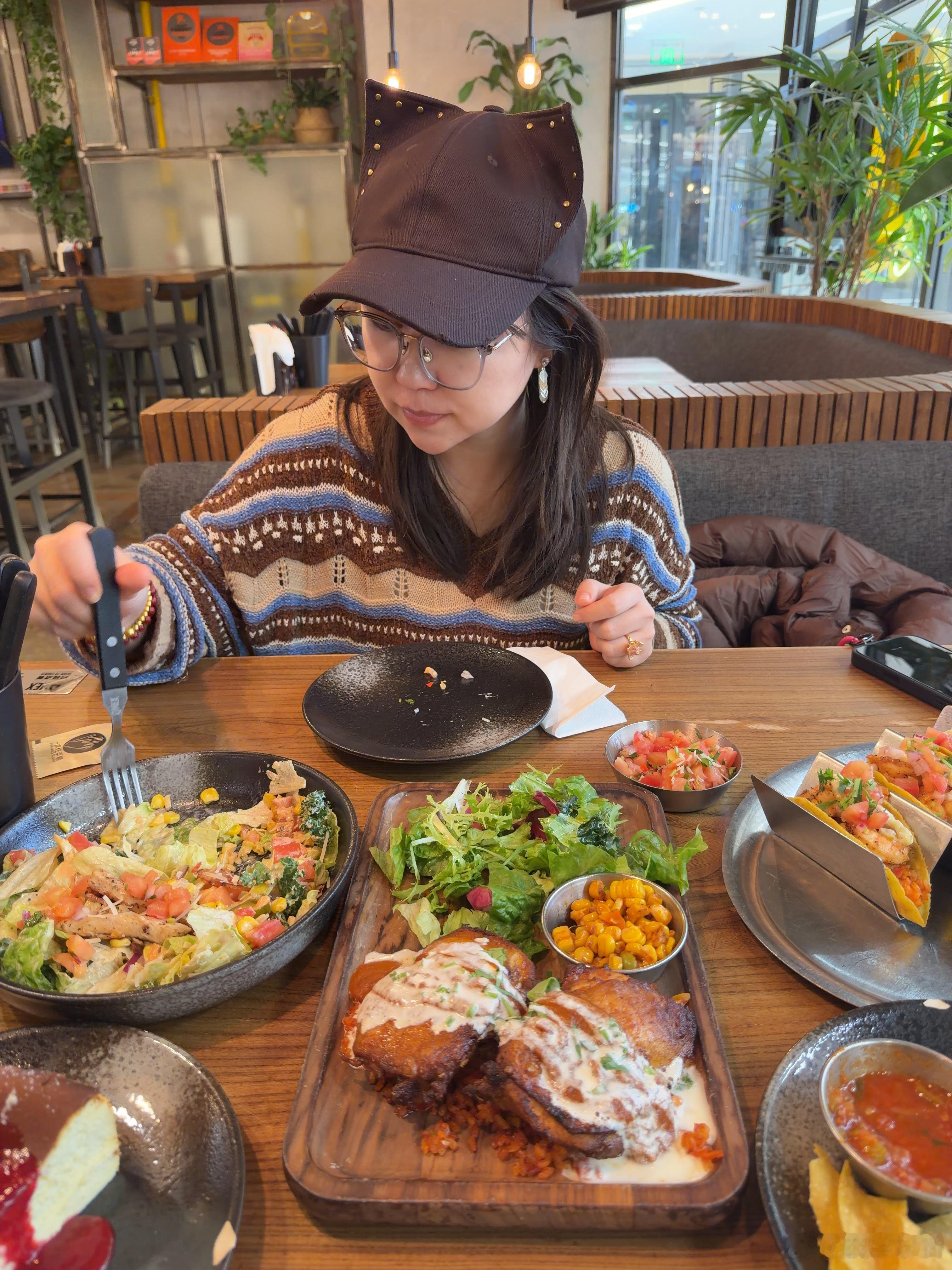 轻松拿捏悄悄买的团购套餐200多我和其乐说这些要400吃好就高兴了花小钱办大事 