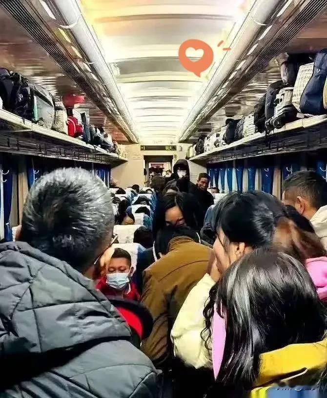 飞机懵了，高铁傻了，我估摸着连大巴懵了，怎么一夜之间，大家抢破头的竟然是那趟慢悠