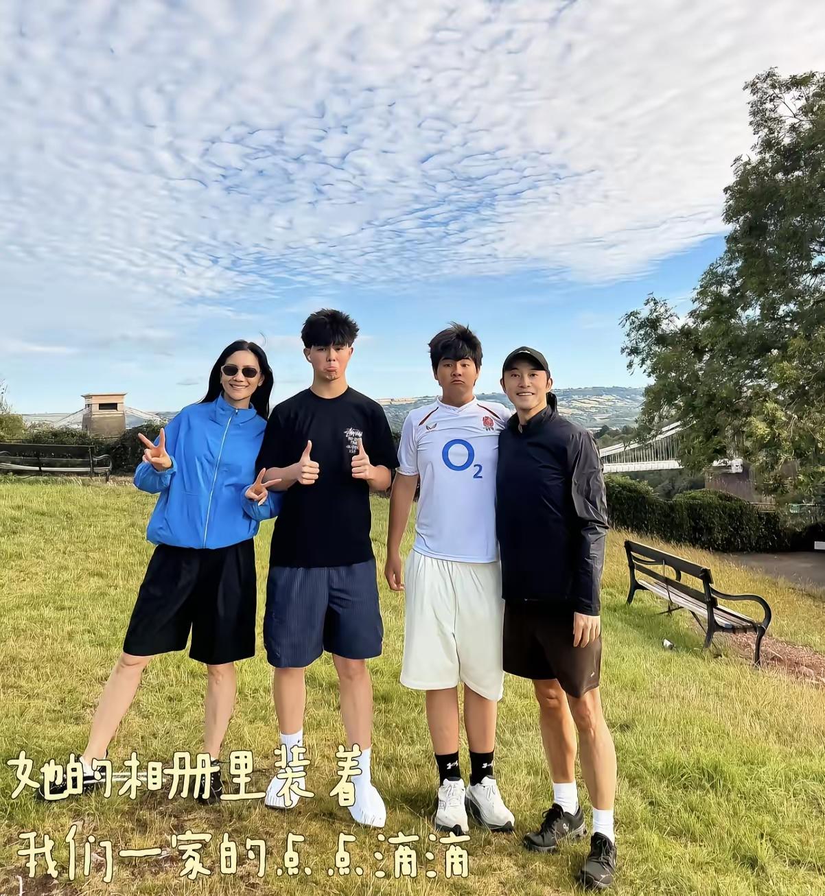 沙溢和胡可的两个儿子都这么大了，哪个是安吉儿？哪个是小鱼儿？