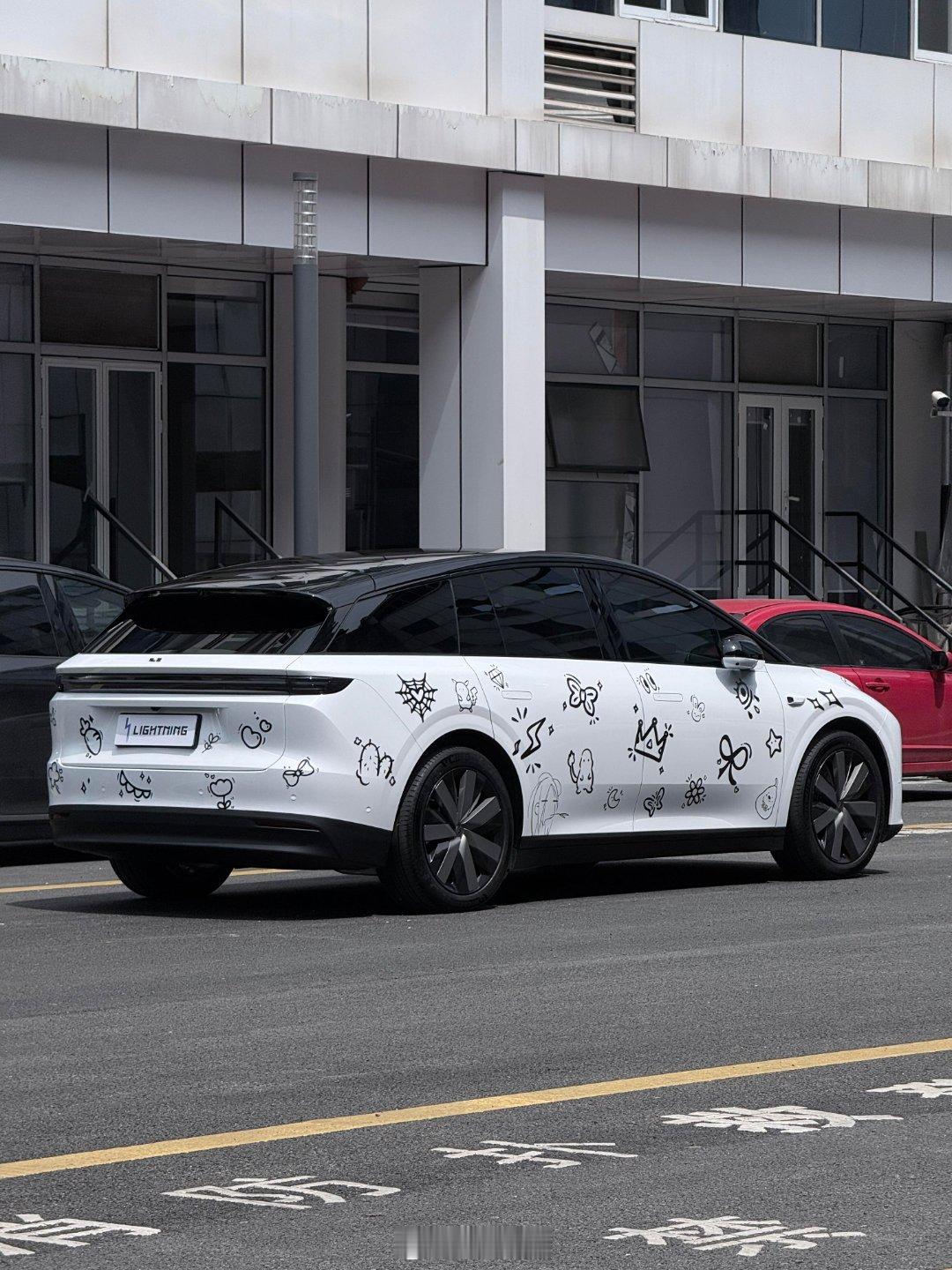 挺好看的。理想汽车理想i6