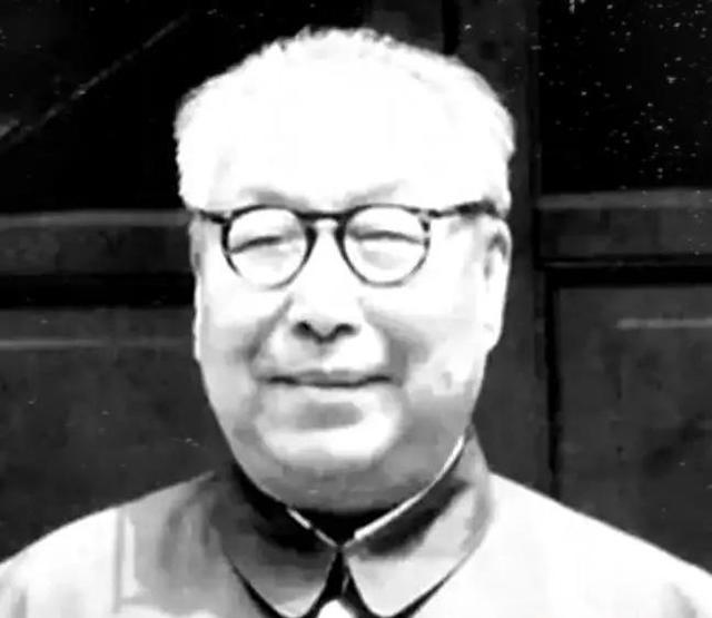 1988年农民朱海清在地里干农活，村长气喘吁吁跑来：“别干了
 
朱海清出生于1