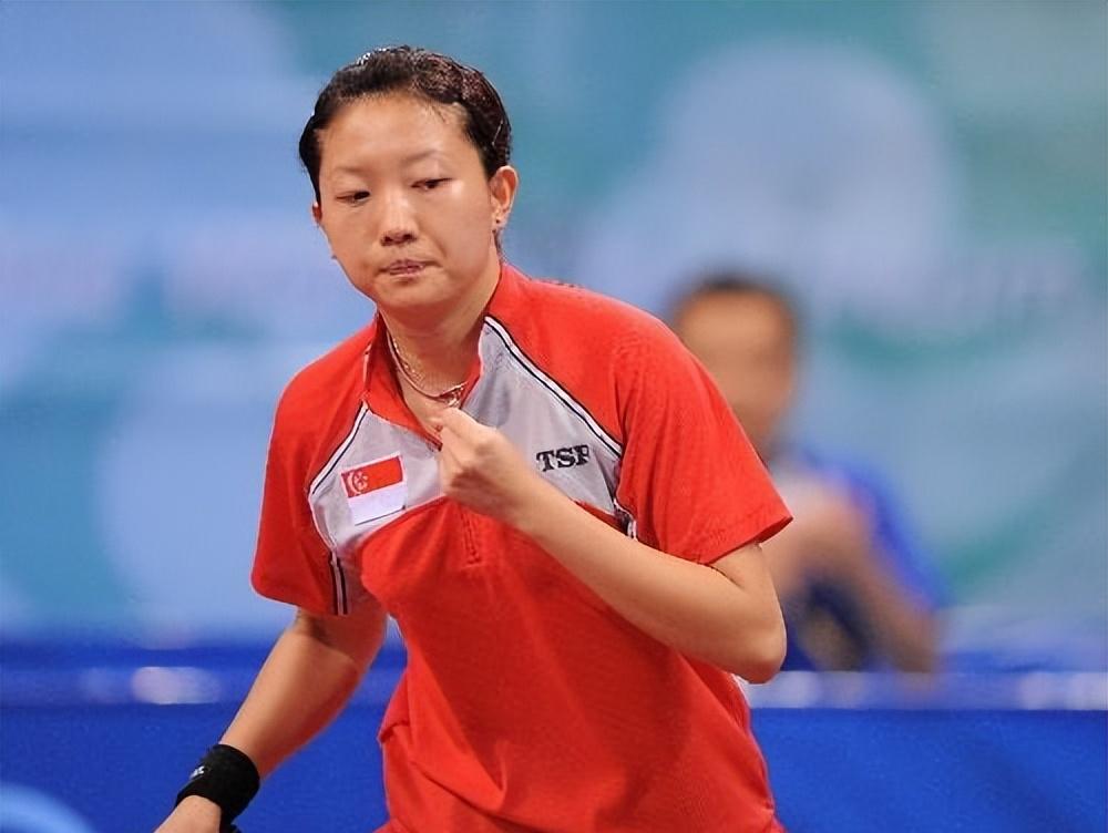 新加坡女乒一姐李佳薇，如今回国发展了，本是北京大妞的她，当年面对新加坡乒协的诱惑