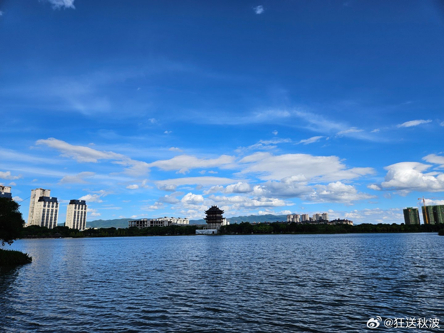 早晨来贴温泉面膜保养保养，放假六天做三次面膜来到弥勒，就让自己慢下来，泡泡温泉，