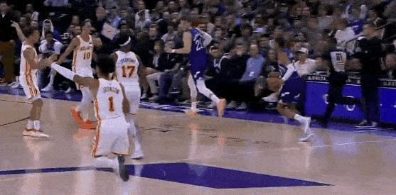 真香！勇士还不尽快拿下马尔卡宁？
在今天NBA常规赛爵士对阵老鹰的第二节比赛中，