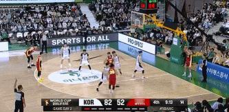 中国男篮落后哎，中国男篮点太背了，喝凉水都塞牙。第三节手感最热的程帅澎伤了，单节