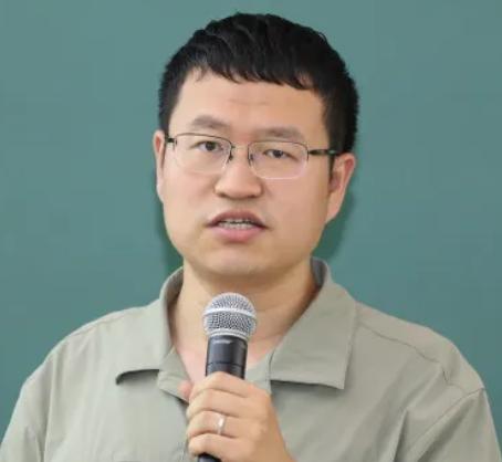 孙鑫，北大数学“白金一代”超级学霸，麻省理工学院数学博士，哥伦比亚大学博士后研究