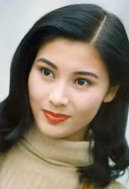李嘉欣，直到结婚，富家太太们才松口气。