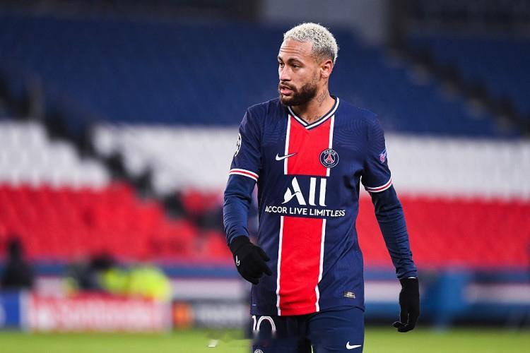 巴黎前三门莱特利尔在 France Bleu 电台节目中，分享了与内马尔当队友时