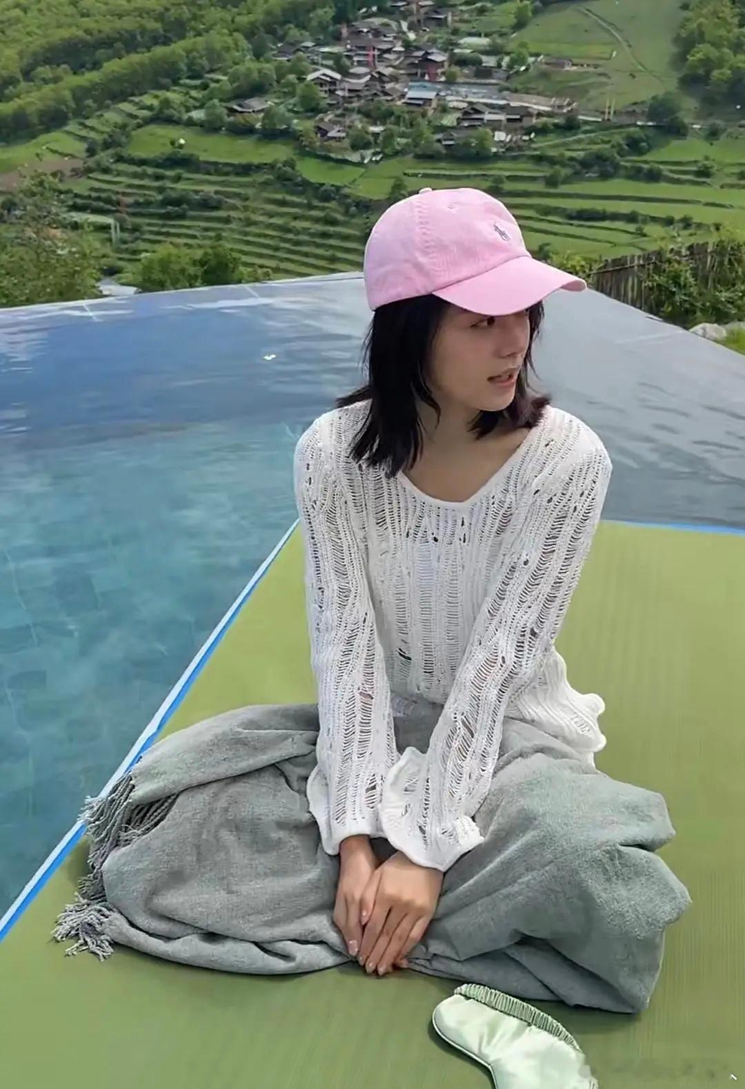 刘冲都没素颜吧，素颜之约只有赵今麦一人遵守了 