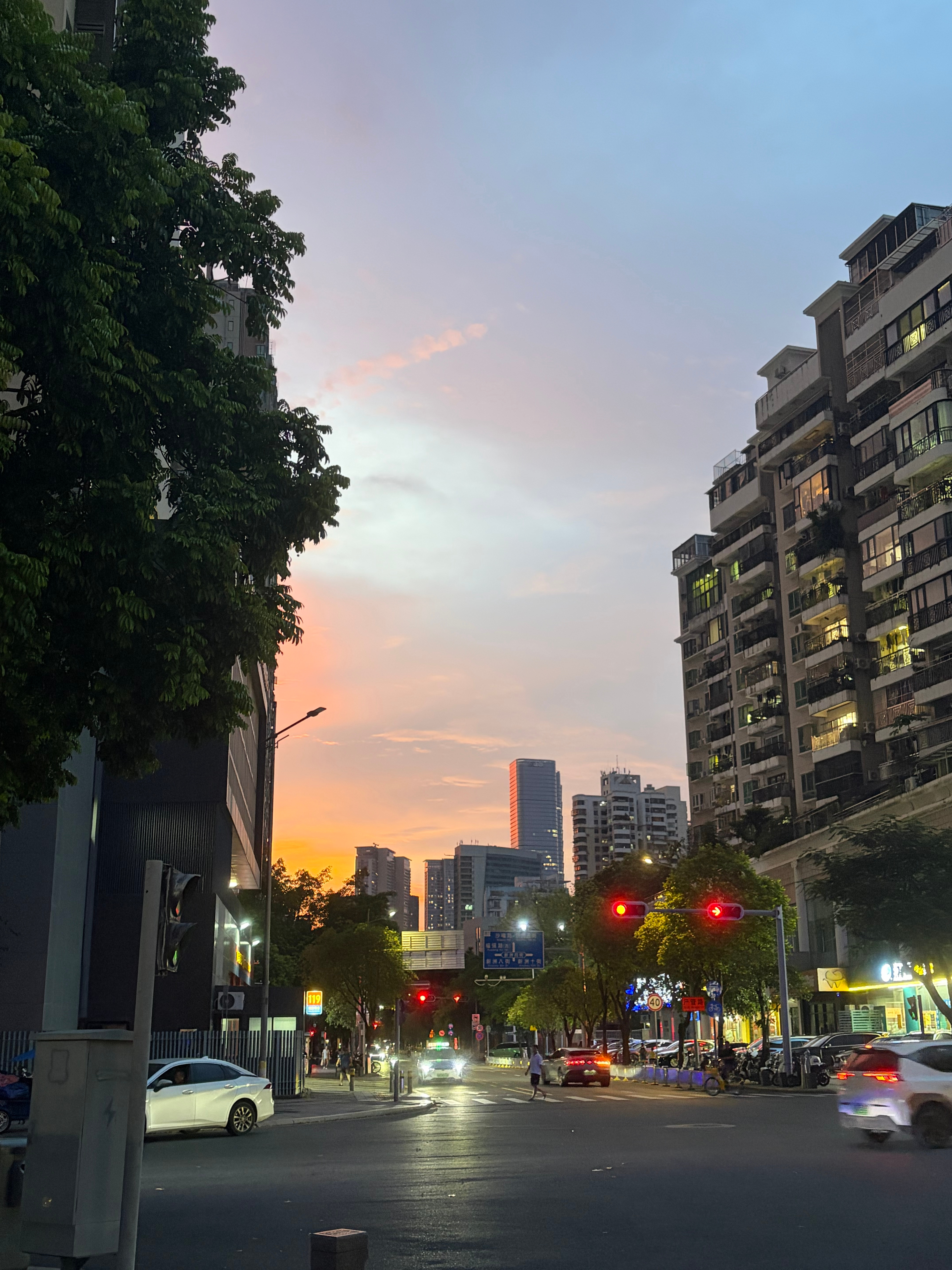 出来就看到这个晚霞代表这段时间大晴天🌞 ​​​