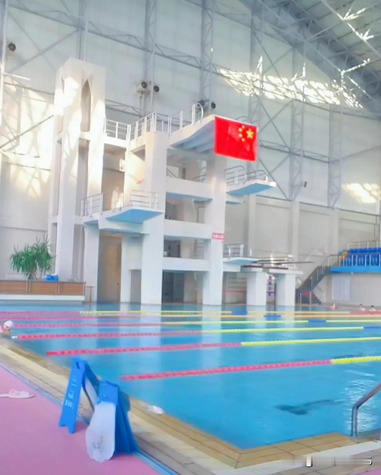 生活充满了苟且，也赋予了诗意，因为热爱，也就变得可爱，每天专注去做好自己所热爱的
