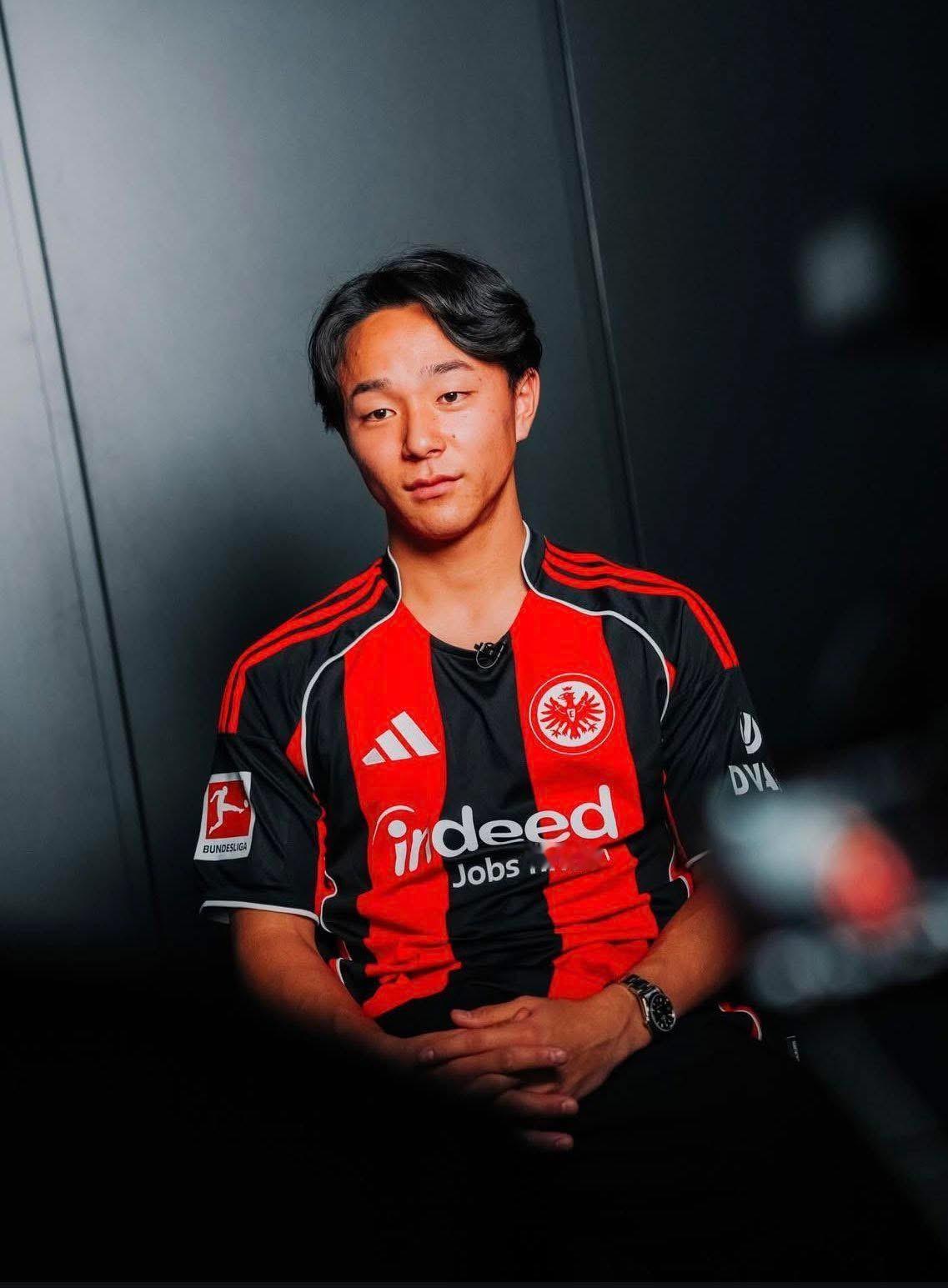 都幾突然，19歲日本左後衛小杉 啓太效力瑞典球隊佐加頓斯兩年之後，會喺2026年