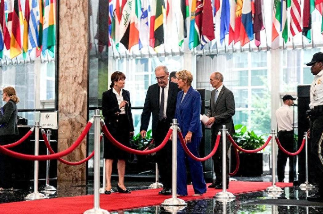 特朗普称，对瑞士加征关税，是因为不喜欢瑞士领导人对他的说话方式。特朗普：“所以我