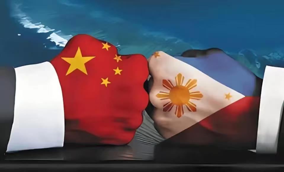 一位美籍华人在网上发文称，中国不要太自信，连菲律宾这种小国家都敢针对你们，而你们