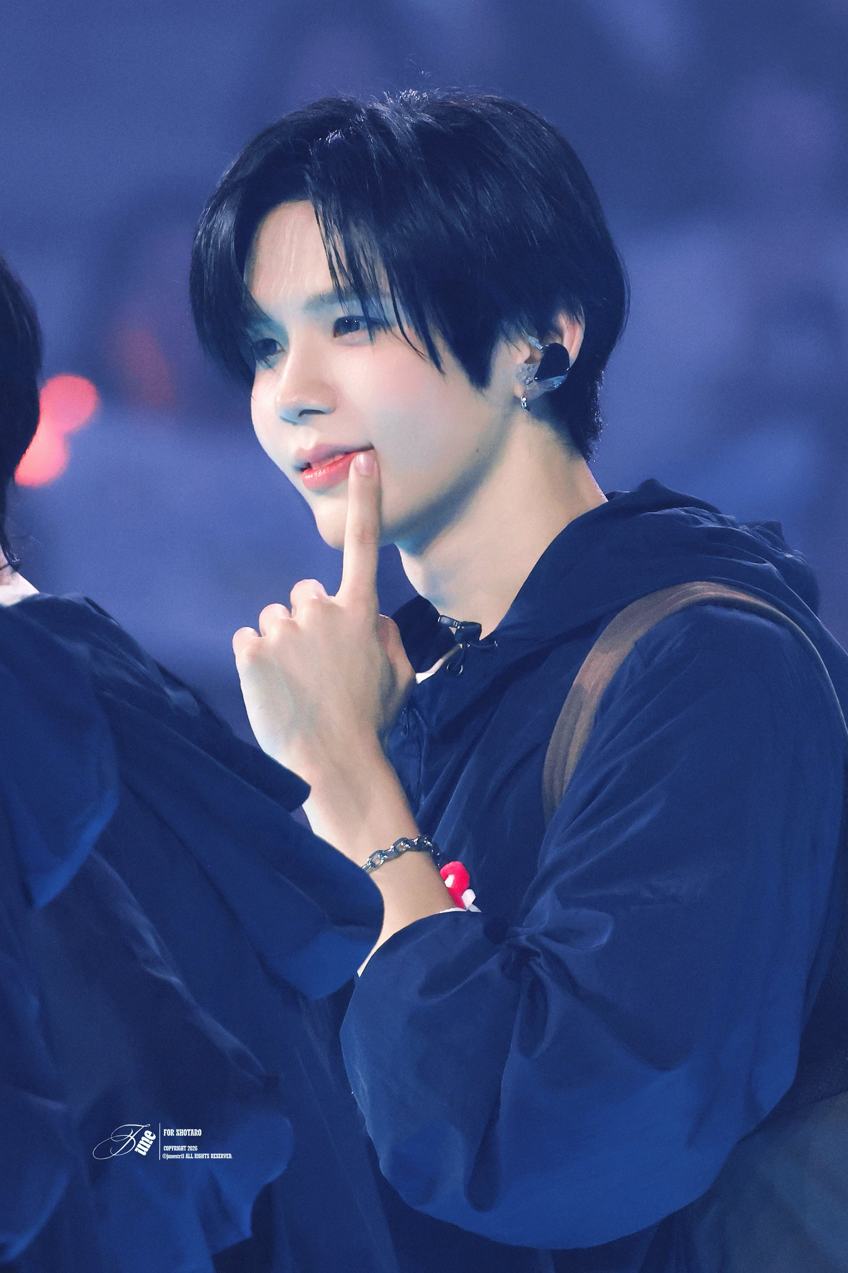 260912©junestr11 ​​​