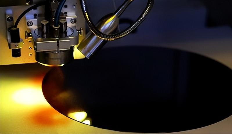 2nmGAA工艺流片成功，先进制程能摆脱光刻胶瓶颈吗？


完全摆脱根本不可能，