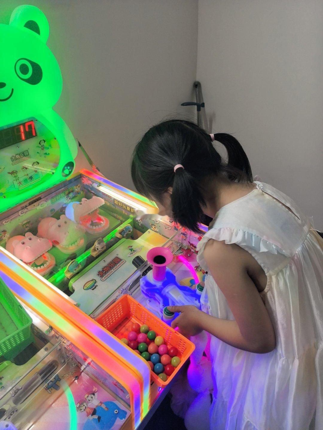 周三淘气堡 小尛王 大连·小尛王城堡乐园(青泥洼桥麦凯乐总店)