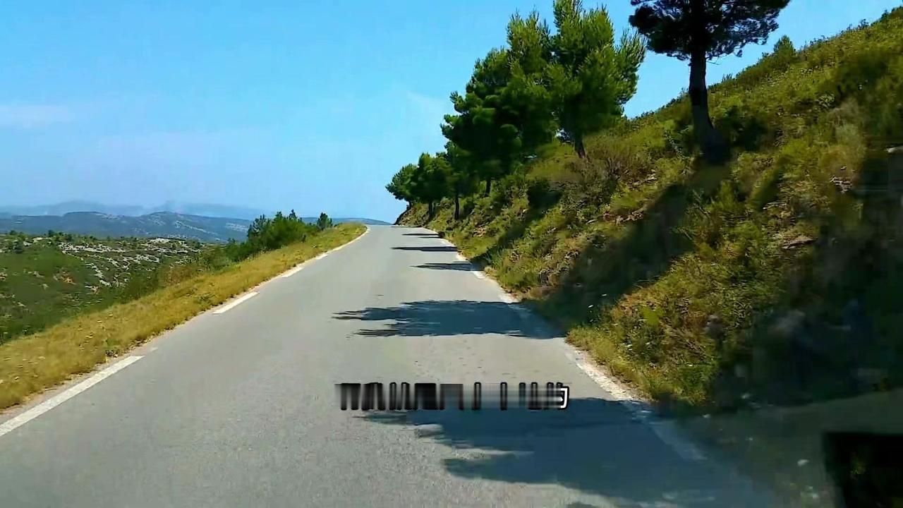 深夜骑摩托遇黑影，老婆吓出病？🌙我家在天水北山，2017年摆啤酒摊后，常凌晨两