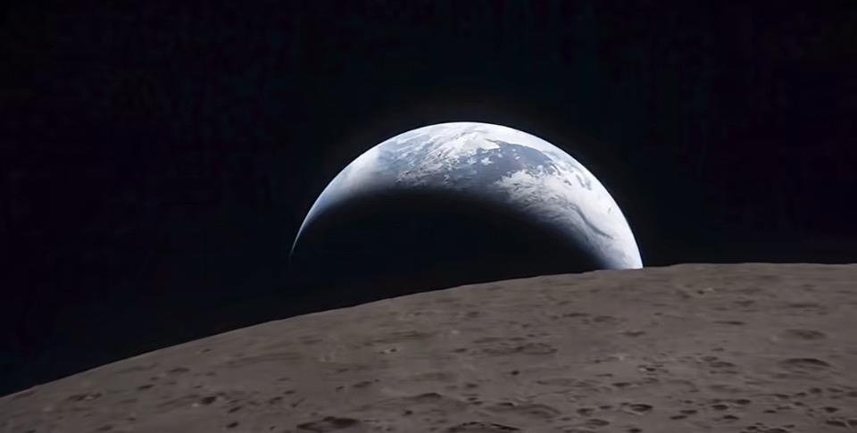 从月球看地球，震撼的视角！🌍✨从月球表面望去，地球如同一颗璀璨的蓝宝石，令人心