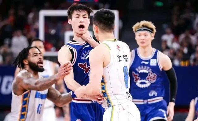 付政浩：方硕让人大失所望&没必要对戴昊锁喉 北京全队老态尽显。是上海的戴昊先推搡