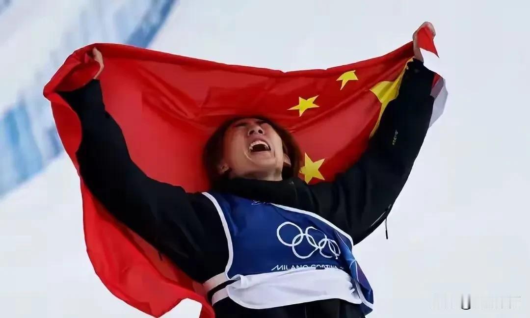 苏翊鸣太帅了！少年自有凌云志，一鸣惊人为国争光！
 
米兰冬奥会单板滑雪男子坡面