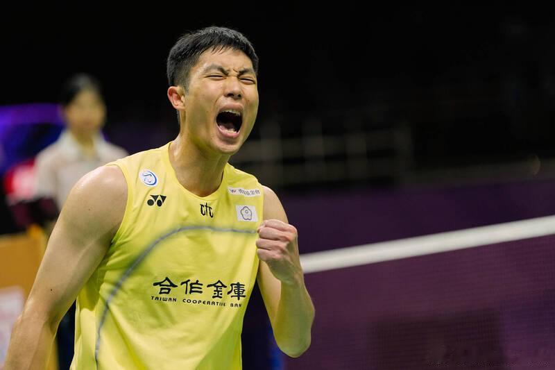TPE一哥周天成今天在世界羽球錦標賽男單16強，僅花了35分鐘就以21：14、2