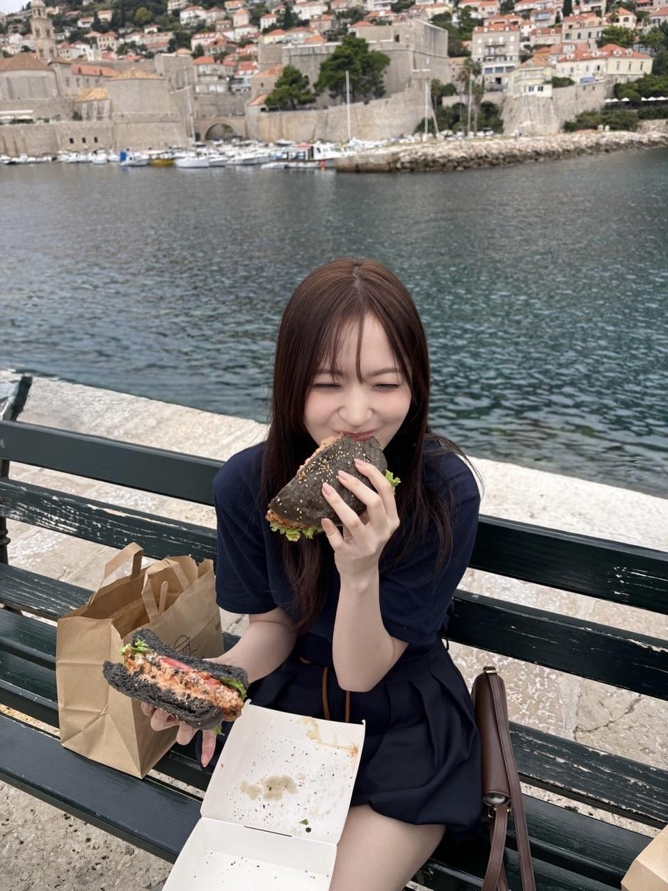 やんちゃん「タコバーガーとーーーってもおいしかったです！！このタコバーガーとーー