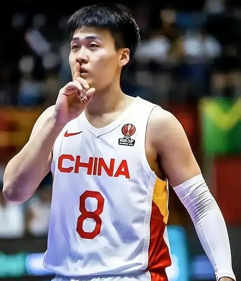 不出意外的话，中国男篮一号位最优秀的三位人选，将是以下几人：1、赵睿2、孙铭徽3