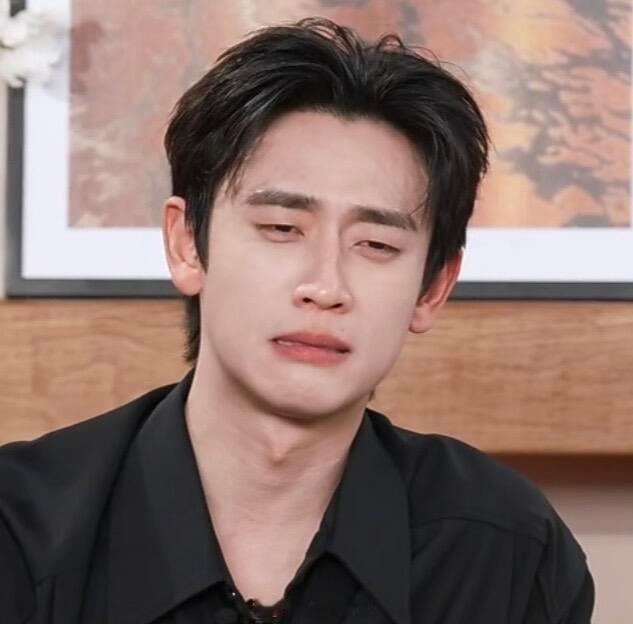 😑🫤😄😁姐夫就这么盛产表情包咱就说他能不能把这个发型焊在头上绝代方桦