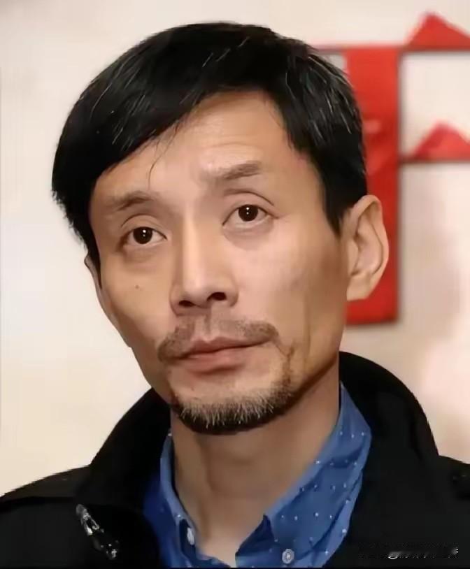 江珊的丈夫田小洁说，我对我前妻曾萍挺亏欠的，年轻时只顾事业，忽略了曾萍的感受。