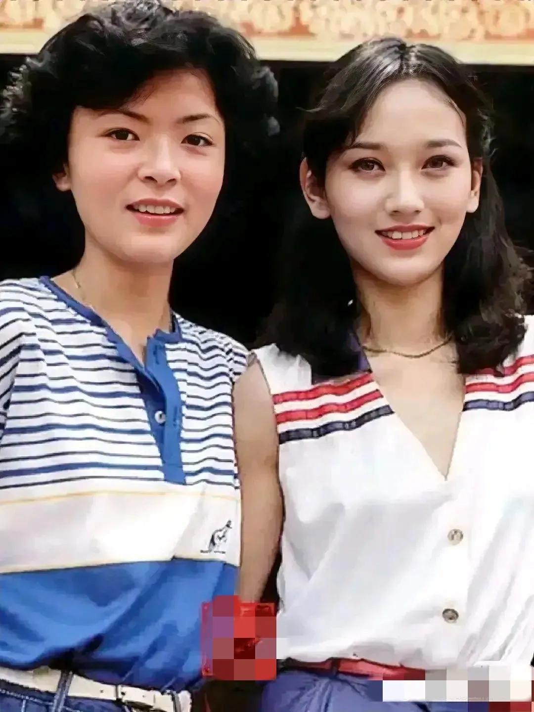 真是美翻了啊！

这是八十年代的两位香港女演员的一张珍贵合影。

虽然两位女星都
