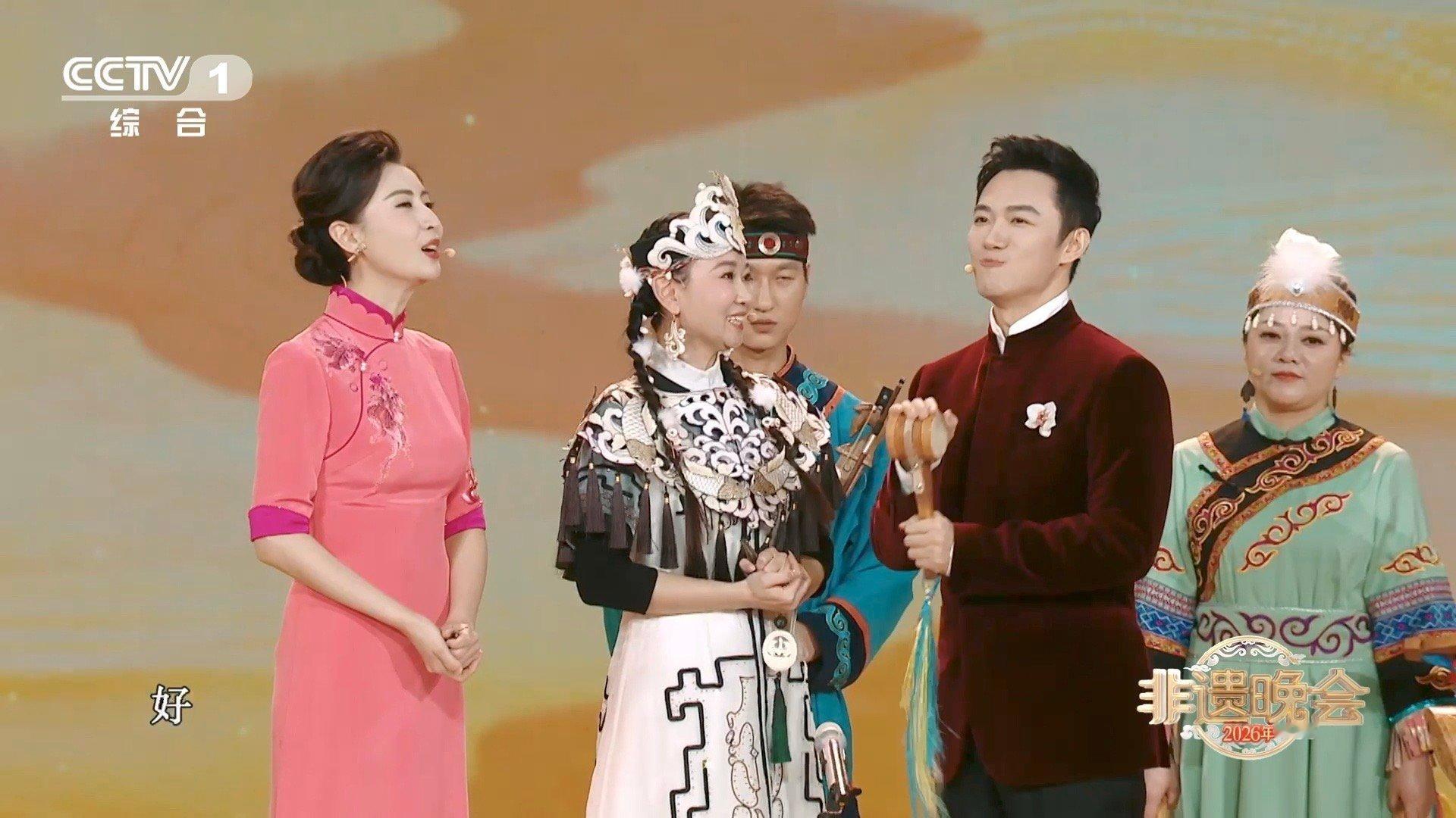 口弦琴一响就是震撼中国非遗乐器演奏万马奔腾 一把口弦琴，能有多震撼？它能让你听见